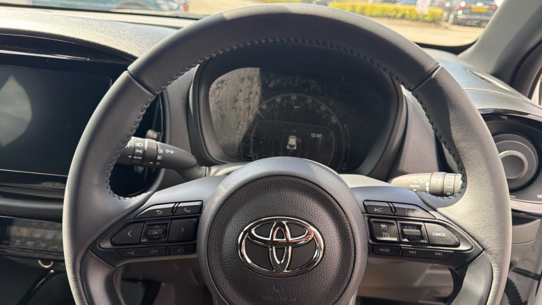 Toyota Aygo X 1.0 VVT-i Edge 5dr Petrol Hatchback